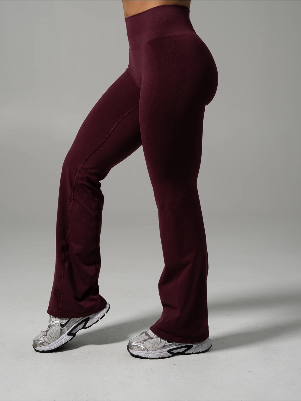 Alphalete Merlot Pump Mid Rise Flared Pant